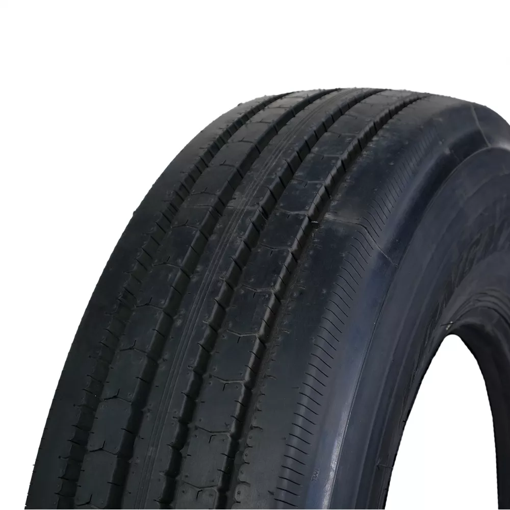 Грузовая шина 295/80 R22,5 Long March LM-216 18PR в Верхней Синячихе